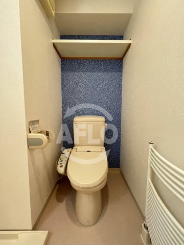 トイレ　インベスト本町WEST　温水洗浄便座