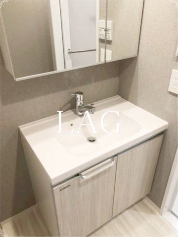 洗面設備　独立洗面台です。