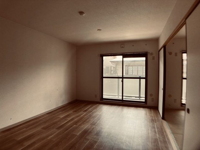 居室・リビング　別部屋参考写真です