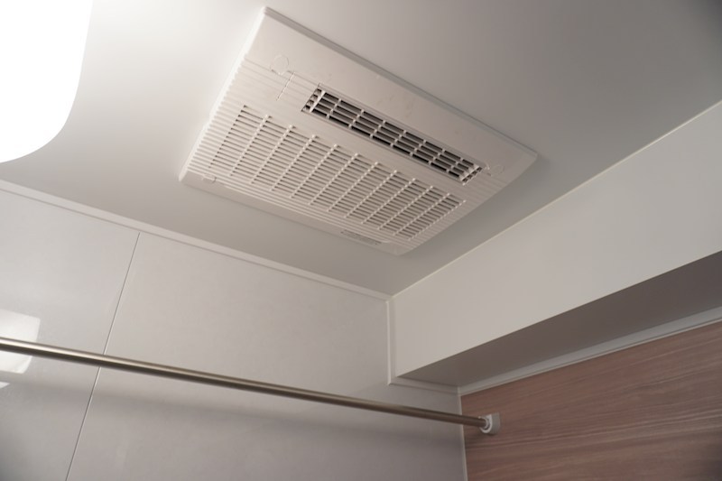 バス・シャワールーム　浴室乾燥機