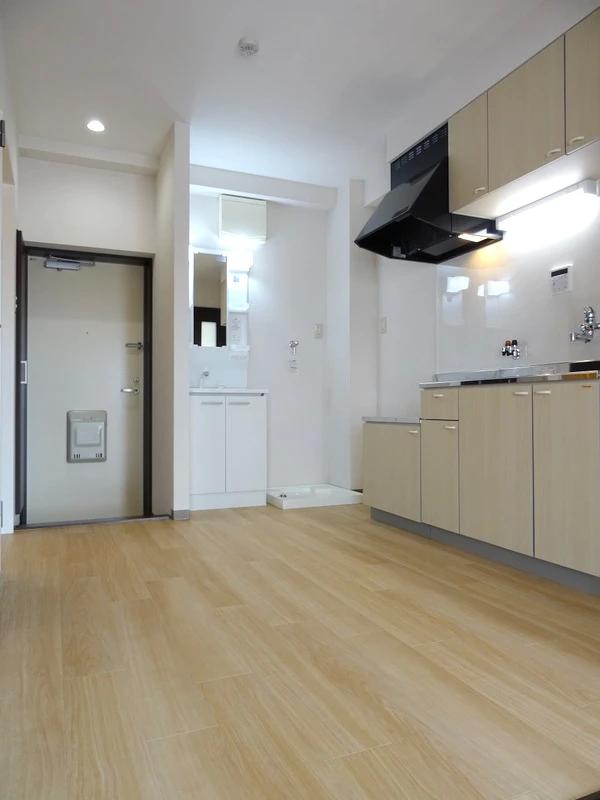 玄関　玄関とキッチンスペースです！