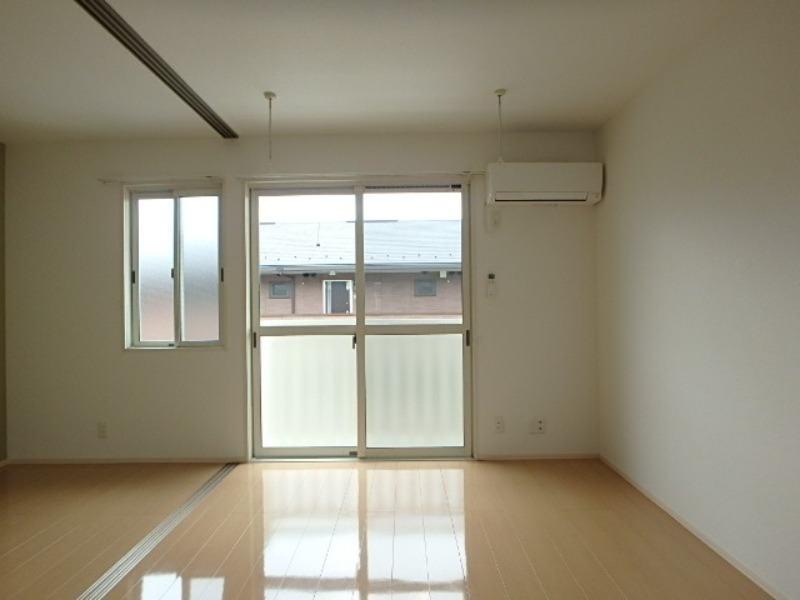 居室・リビング　図面と現状に相違がある場合には現状を優先