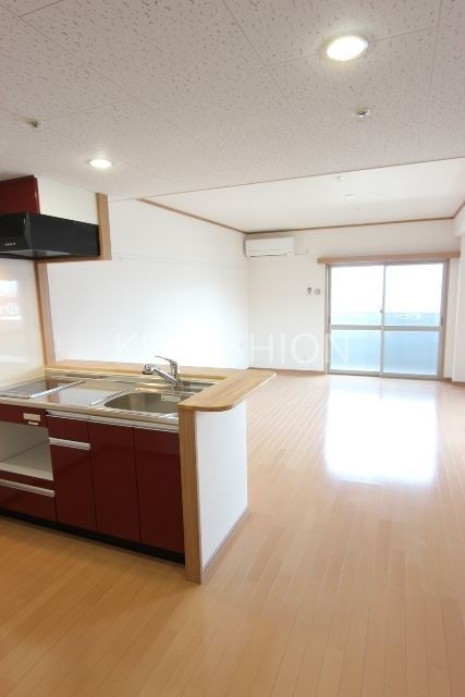 居室・リビング　キッチン