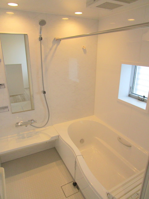 バス・シャワールーム　★ゆったりサイズのお風呂★