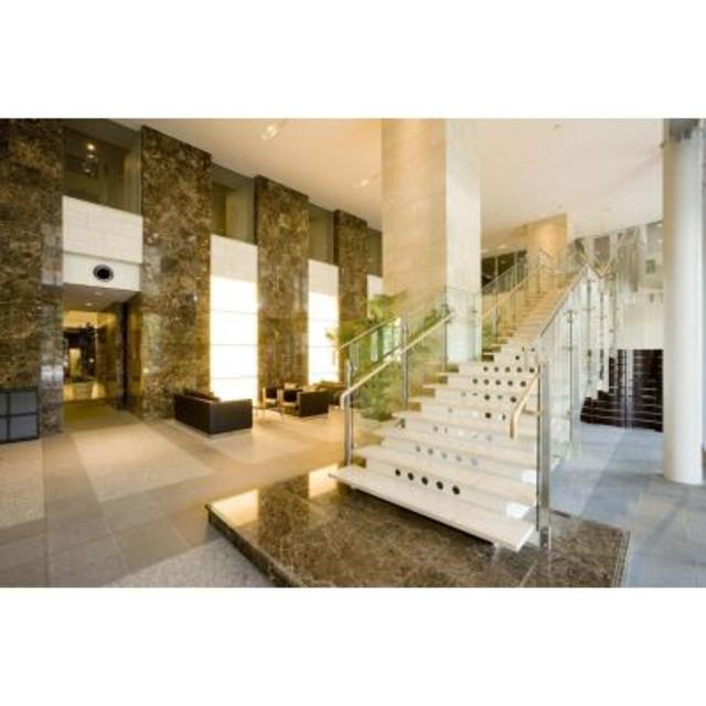 エントランス　清潔なエントランスです