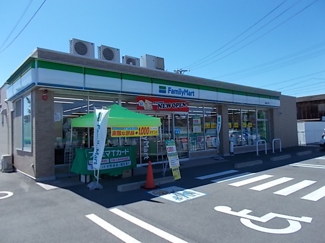 コンビニ　ファミリーマート　羽島平方店（コンビニ）まで600m