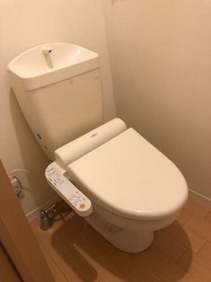 トイレ　※他号室の写真です
