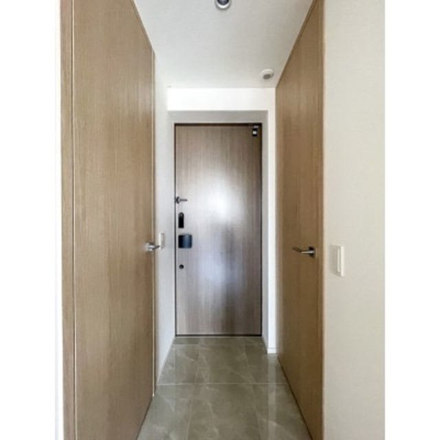 玄関　※写真は同タイプ住戸です。