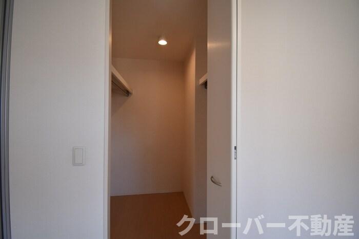 収納　ウォークインクローゼット