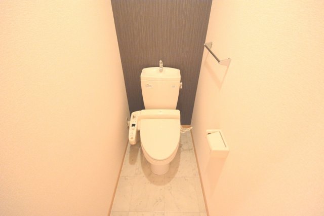 トイレ　温水洗浄便座付きでおすすめ！