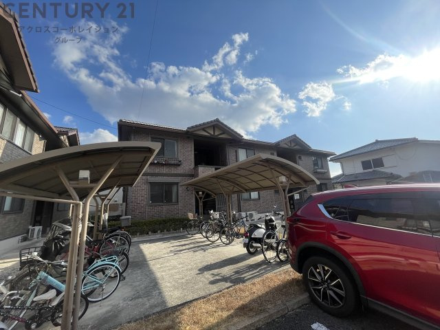 建物外観　敷地内駐輪場あり！