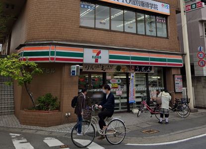 コンビニ　セブンイレブン 川崎登戸新町店（コンビニ）まで294m