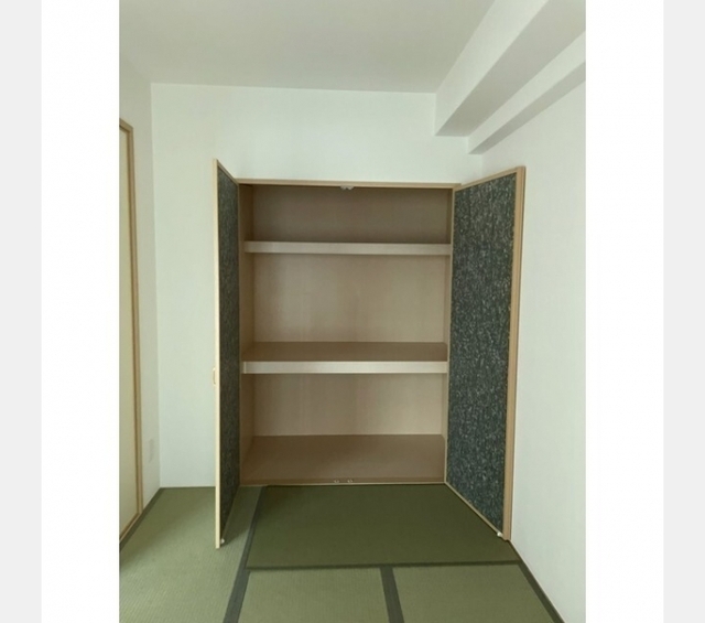 収納　押入れ
