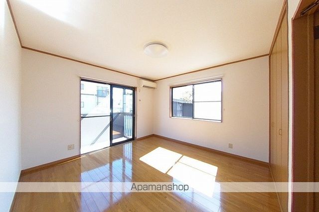 ロジェUIの居間写真