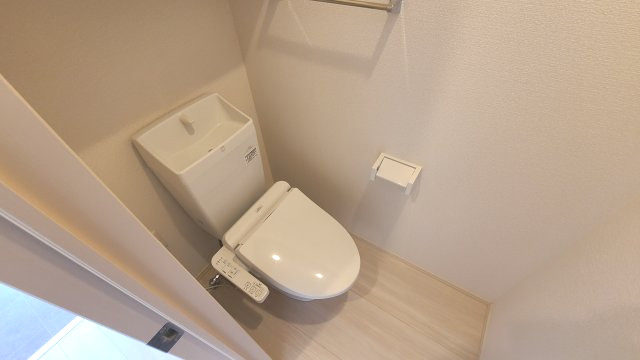 トイレ　別部屋参照写真☆神戸市垂水区　フェーブ千代が丘☆