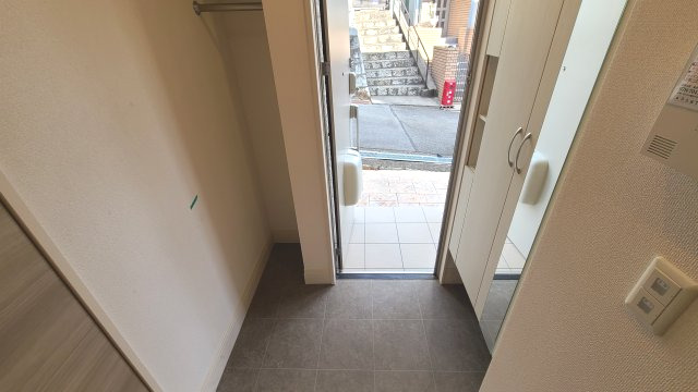 玄関　別部屋参照写真☆神戸市垂水区　フェーブ千代が丘☆