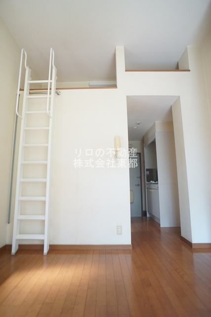 収納　ロフト収納付で室内を広くご活用いただけます！