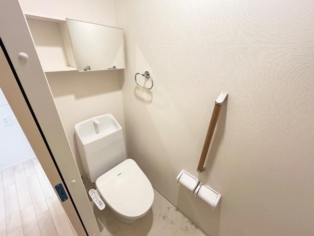 トイレ　シャワー付トイレ