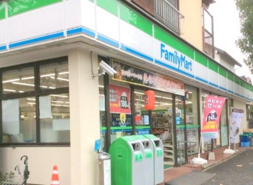コンビニ　ファミリーマートむらた小金原店（コンビニ）まで501m