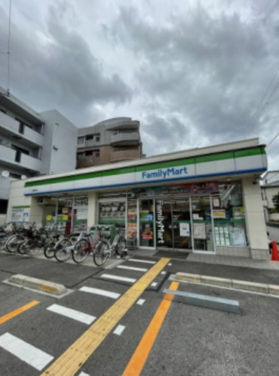 コンビニ　ファミリーマート 堺鳳東町店（コンビニ）まで421m