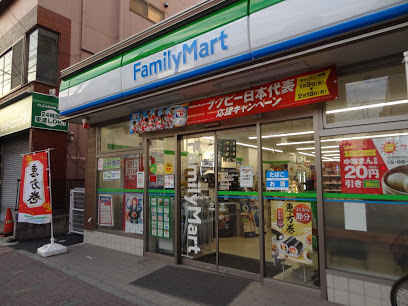 コンビニ　ファミリーマート（コンビニ）まで245m