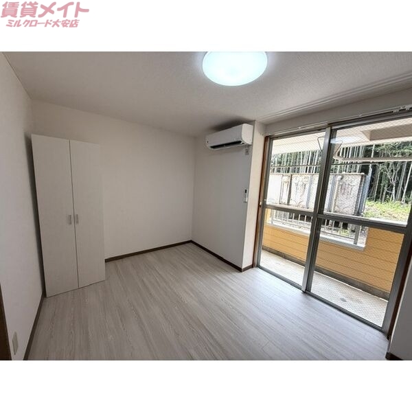居室・リビング　別部屋画像参考