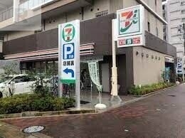 コンビニ　セブンイレブン大阪中道4丁目店（コンビニ）まで176m