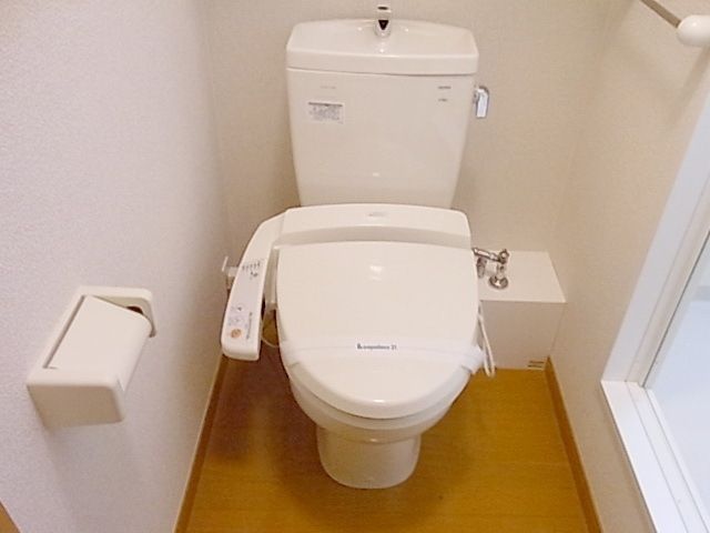 レオパレスブランフィルのトイレ写真