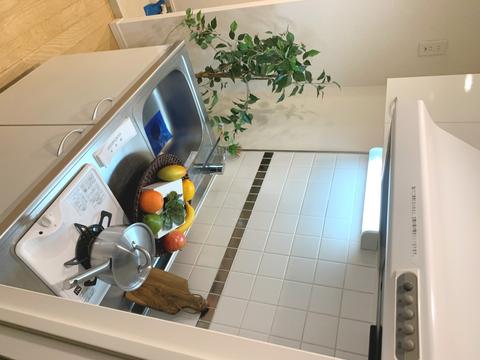 東急目黒線 不動前駅 徒歩4分 6階建 築22年のキッチン写真