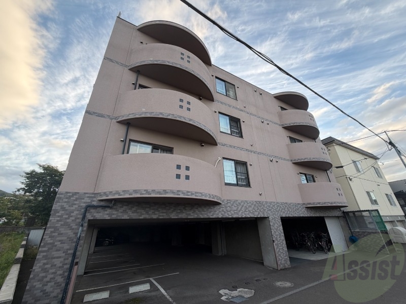 建物外観　札幌市西区宮の沢３条「サイレンス宮の沢」