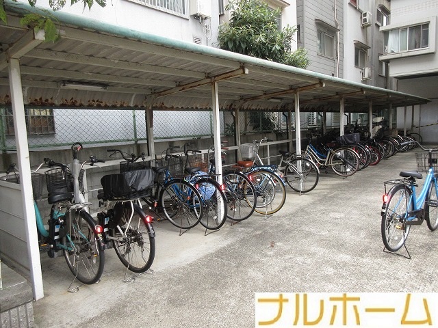 ＪＲ関西本線 加美駅 徒歩7分 6階建 築36年の外観写真