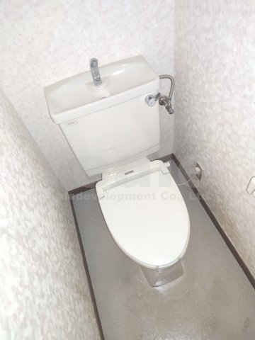 京王井の頭線 久我山駅 徒歩12分 2階建 築33年のトイレ写真