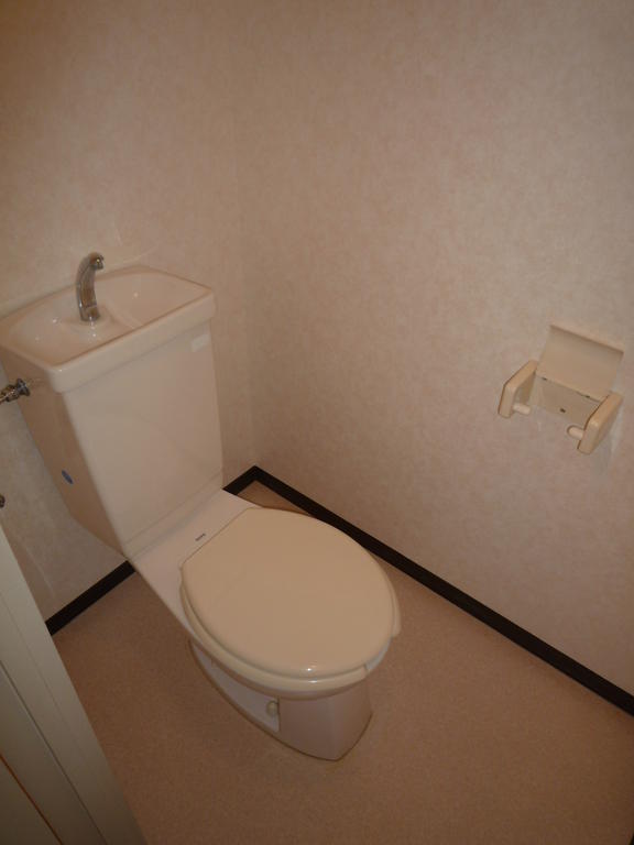 トイレ　他の部屋写真です
