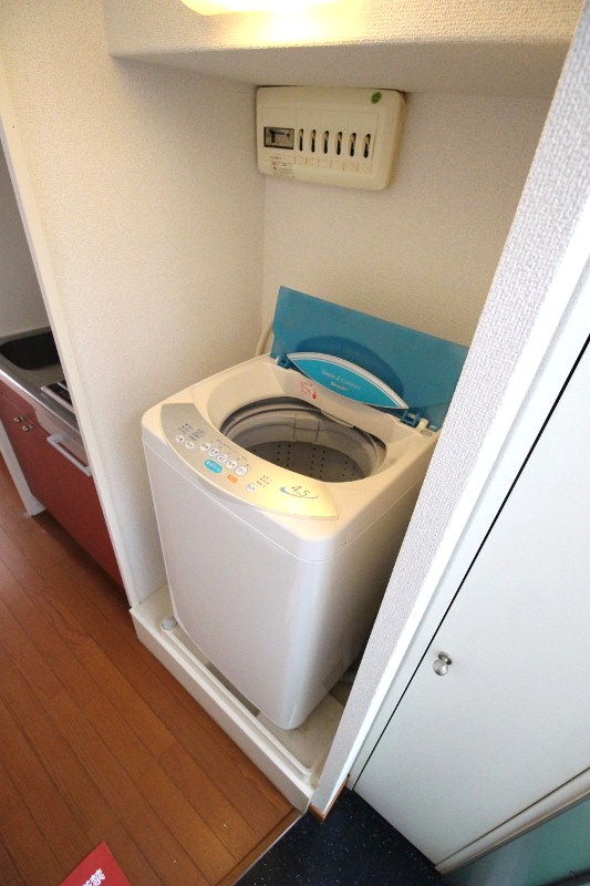 【レオパレスマ　メゾンIIの洗面設備】