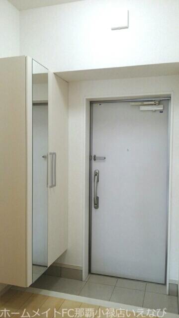 玄関　※別部屋・イメージ画像となります。