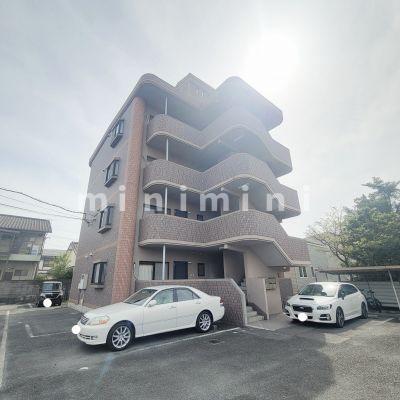 熊本市中央区国府本町のマンションの建物外観