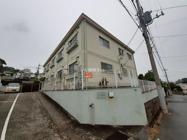 神戸市西区高雄台のマンションの建物外観
