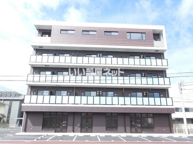 高崎市問屋町のマンションの建物外観