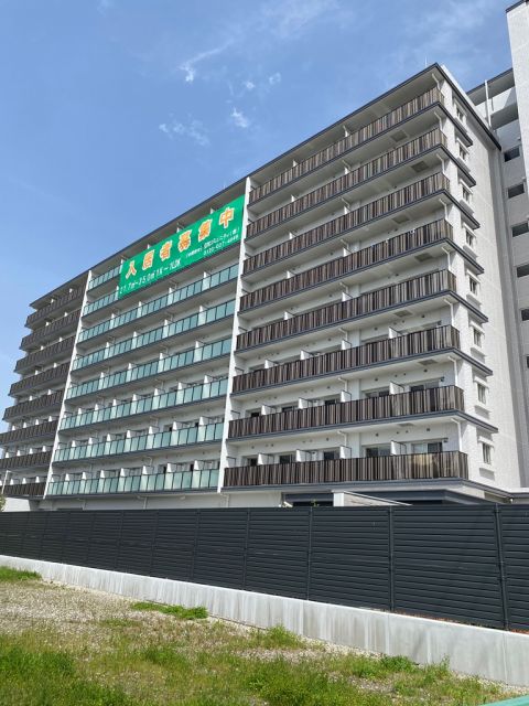 【大阪市淀川区加島のマンションの建物外観】