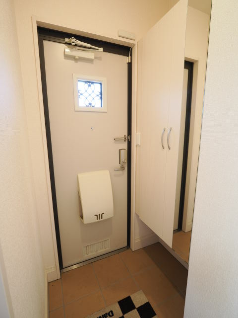 【D-room楠見中の玄関】