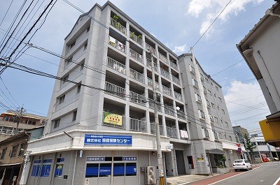 ロジュマン河越の建物外観