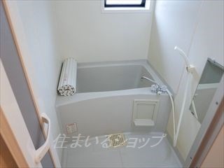 バス・シャワールーム　窓あり