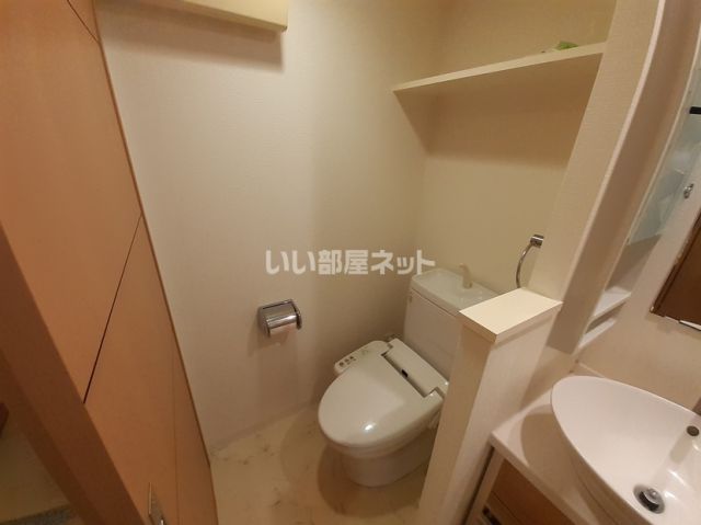 カスタリア三宮のトイレ写真