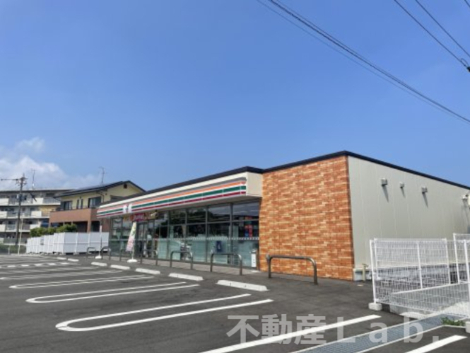 コンビニ　セブンイレブン 宇土駅前店（コンビニ）まで569m