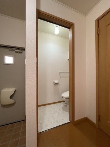 トイレ　103の写真（間取反転タイプ：イメージ）