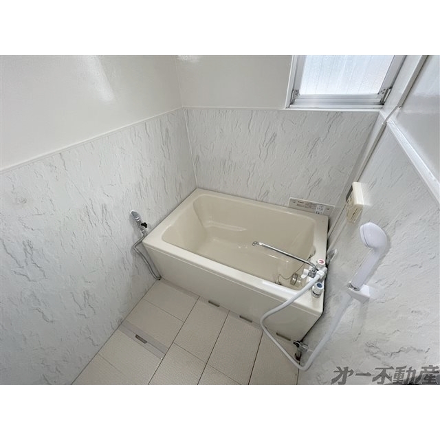 バス・シャワールーム　バスルーム