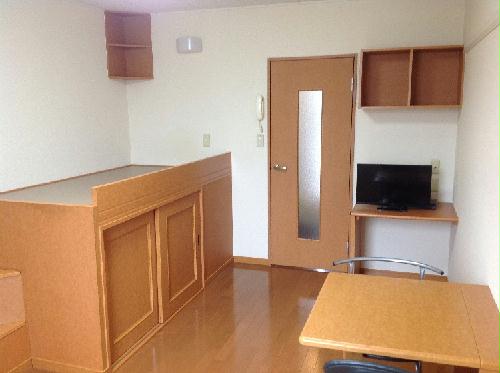 居室・リビング　家具・家電付き