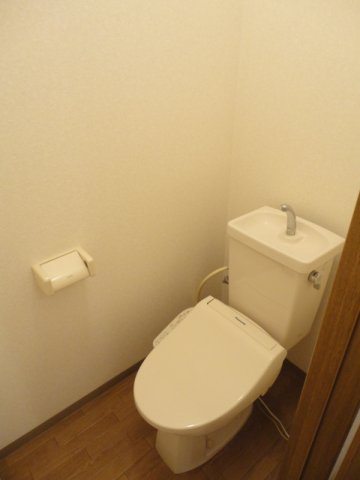 トイレ　ウォシュレットにします。