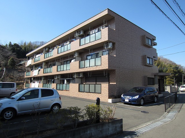 グリーン多摩の建物外観