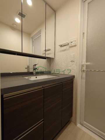 洗面設備　クレストコート新宿山吹　※同タイプの別部屋写真です
